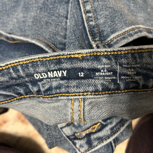 Old Navy High Rise Straight Jeans - Picture 2 of 2